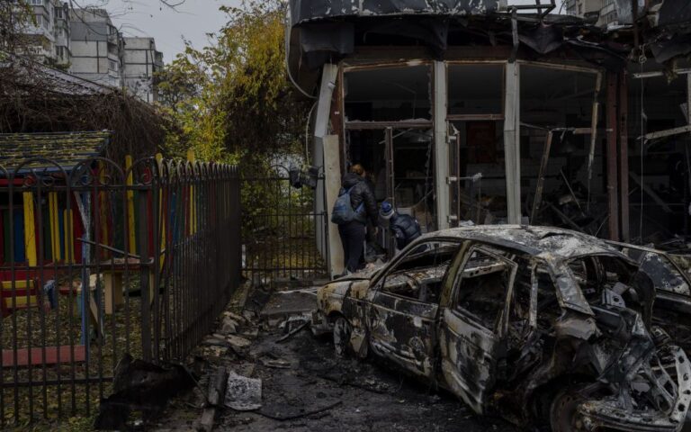 I russi hanno attaccato tutta la notte l’Ucraina con missili e droni: dove sono state le esplosioni e quali sono state le conseguenze