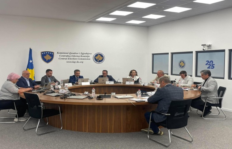 Elezioni del 6 giugno in Kosovo: la CEC certifica 3 coalizioni, 1 candidato indipendente e respinge 2 soggetti