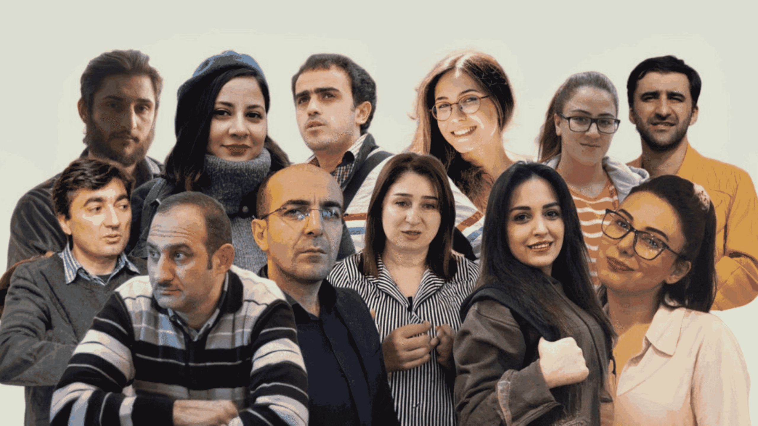 Giornalisti azzeri di Meydan TV protestano in un'aula di tribunale nella Giornata mondiale della libertà di stampa