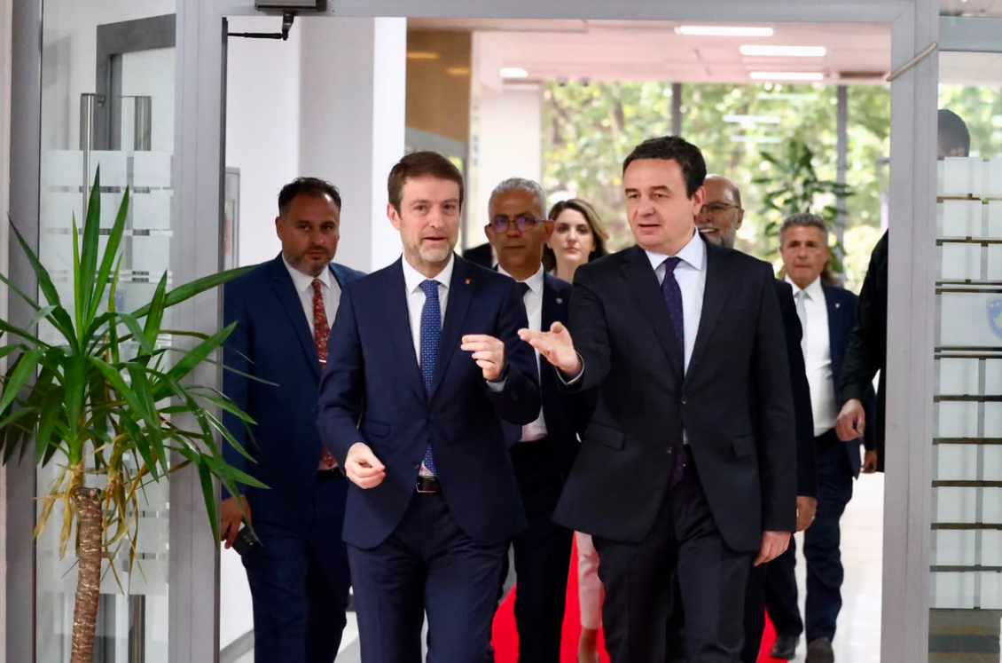 Il ministro Hoxha dopo l'incontro con Kurti: abbiamo discusso l'avanzamento di progetti di importanza strategica e nazionale