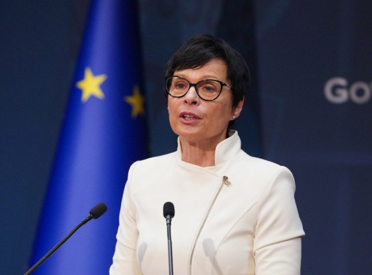 Kosovo: UE sospende l'aiuto finanziario alla Serbia, arretramento del sistema giudiziario e orientamento geopolitico