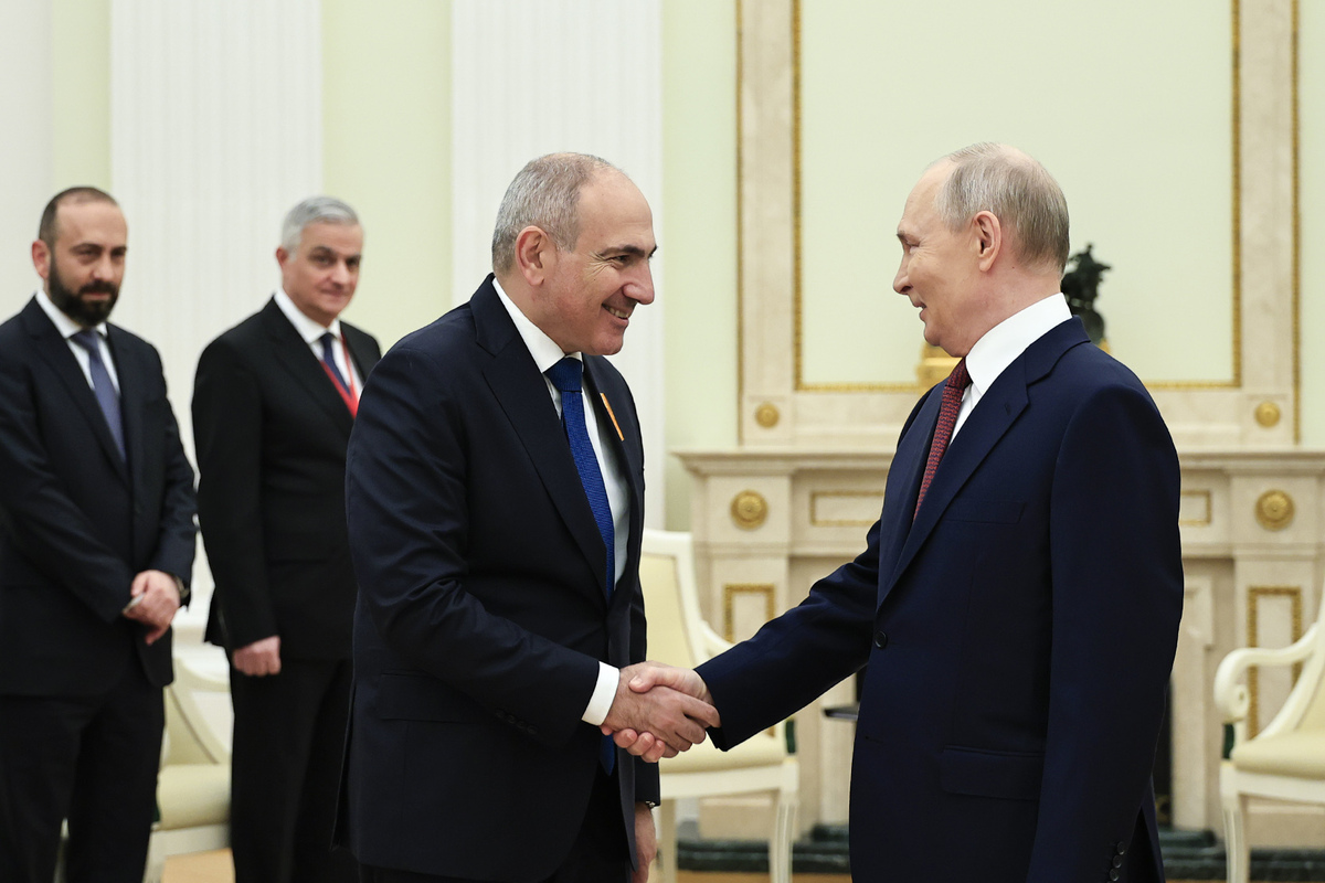 «Sappiamo meglio quando decidere»: Pashinyan risponde a Putin sulla scelta tra UE e UEEA