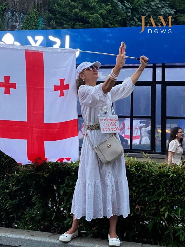 The 571st consecutive day of protests, with the main demand being that Georgia fulfill the European Union’s conditions and resume the country’s EU integration process