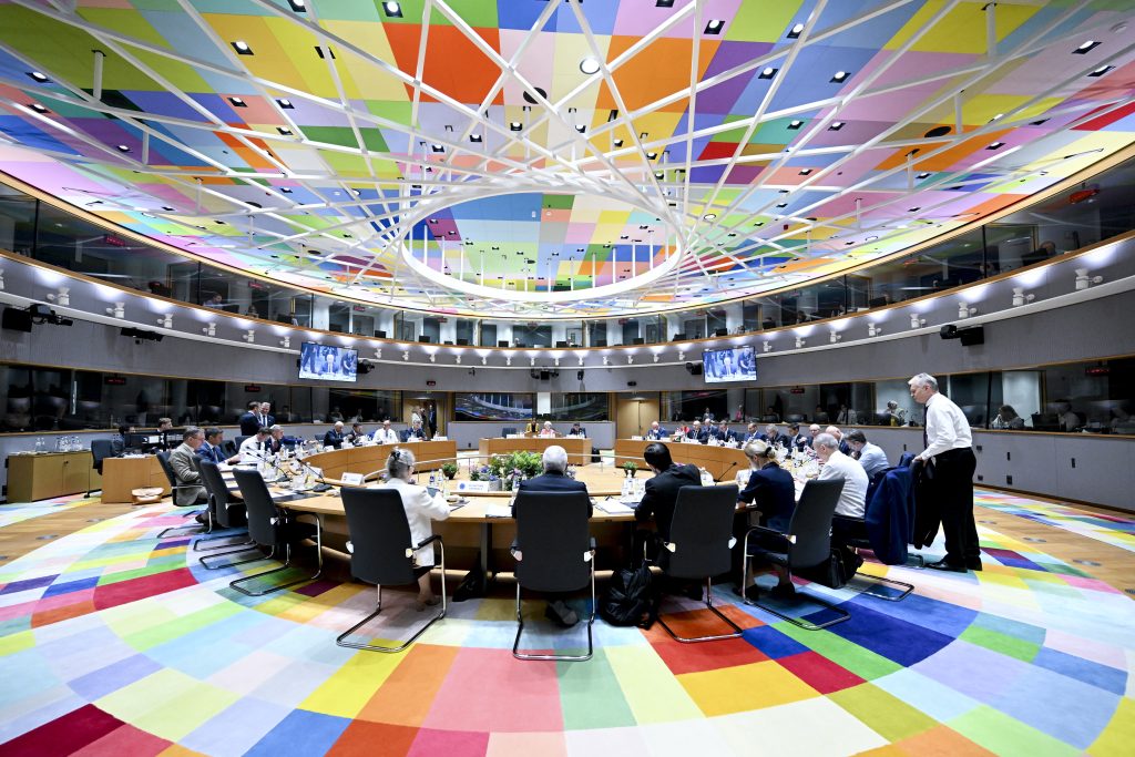 L'UE riafferma il sostegno alle riforme e all'integrazione dei Balcani occidentali | Il Consiglio europeo terrà una discussione strategica sull'allargamento in ottobre