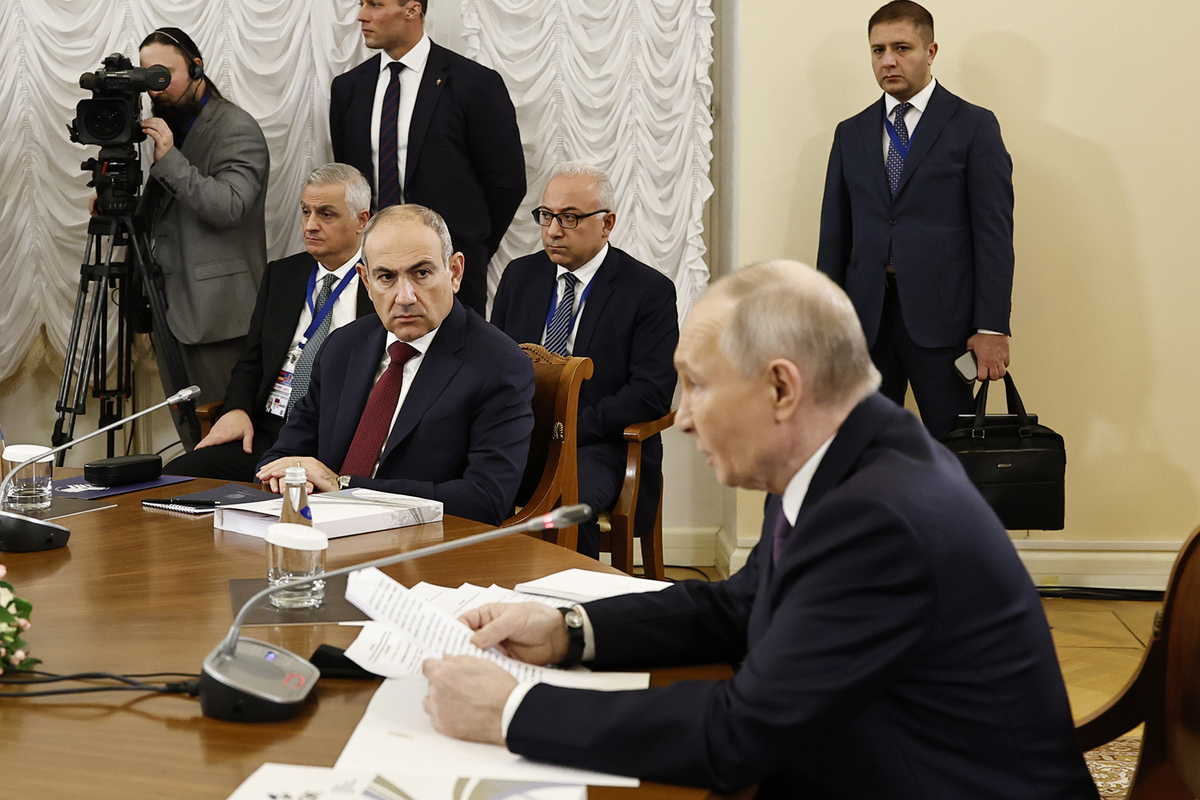 Opinione: Perché Putin non si è affrettato a congratularsi con Pashinyan per la vittoria elettorale