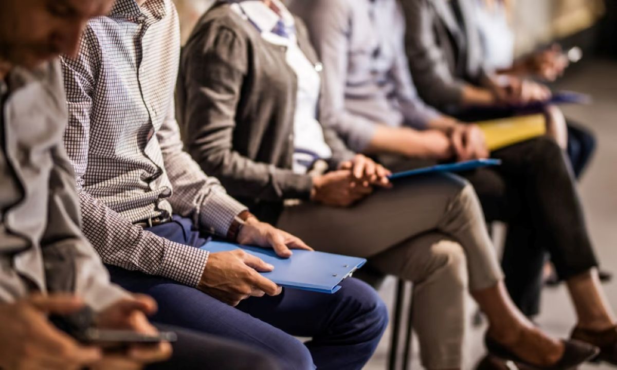 Tendenze del mercato del lavoro in Armenia: i social media sostituiscono le agenzie per l’impiego mentre crescono i posti di lavoro e le retribuzioni