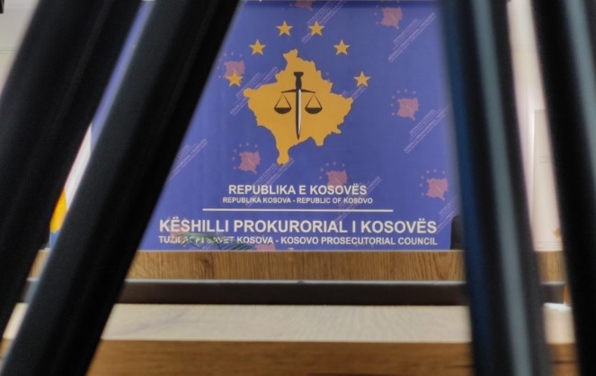 Rifiuto del rientro dei procuratori serbi: la KPK non accetta le dimissioni, la decisione finale spetta alla Presidenza