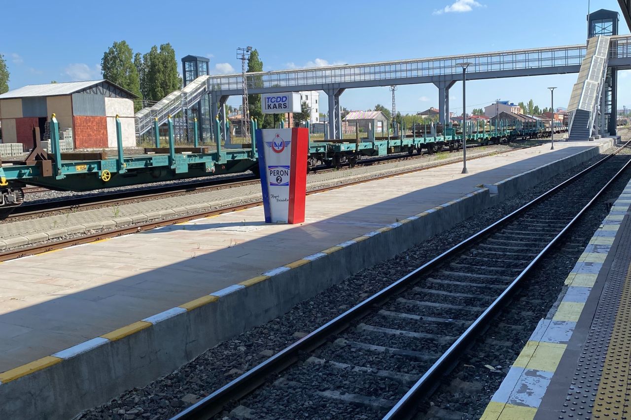 Turchia adotta misure pratiche per ripristinare il collegamento ferroviario con l’Armenia