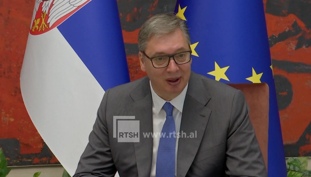 Vučić annuncia elezioni anticipate; proteste di massa trascinano la Serbia verso le elezioni parlamentari