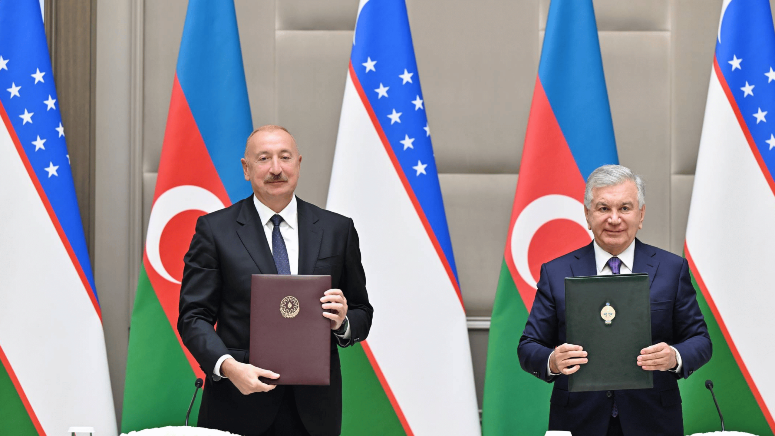 La visita di Aliyev in Uzbekistan: amicizia eterna e l'espansione degli affari di famiglia
