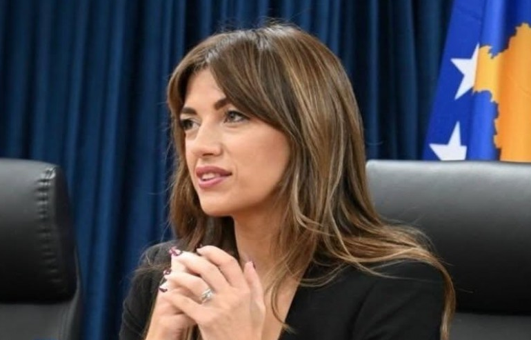 Conflitti con il PDK: Haxhiu dice che lo staff del Parlamento non deve essere coinvolto nelle lotte politiche
