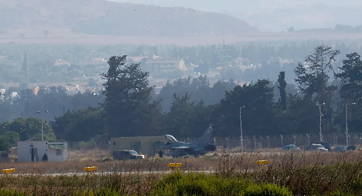 Iran minaccia basi americane in Europa: Grecia si mobilita con Patriot, F-16 e fregate per la difesa della regione