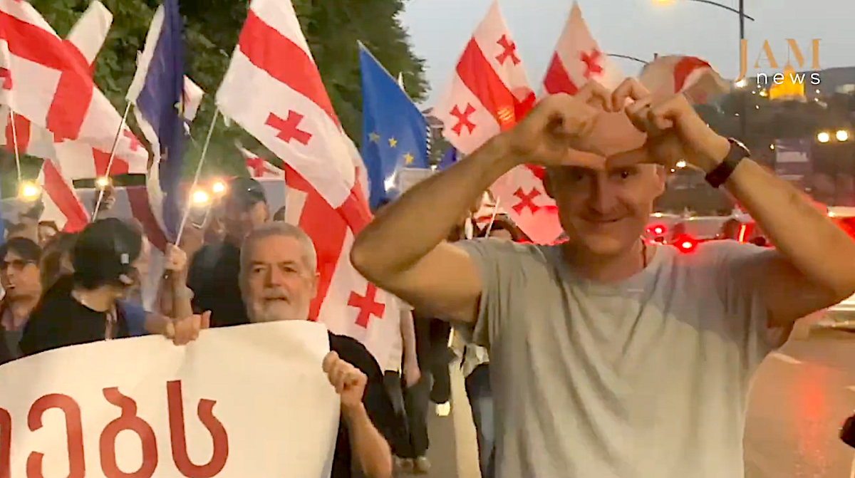 Liberare i prigionieri del regime – Marcia a Tbilisi | Video-podcast ‘Proteste in Georgia’