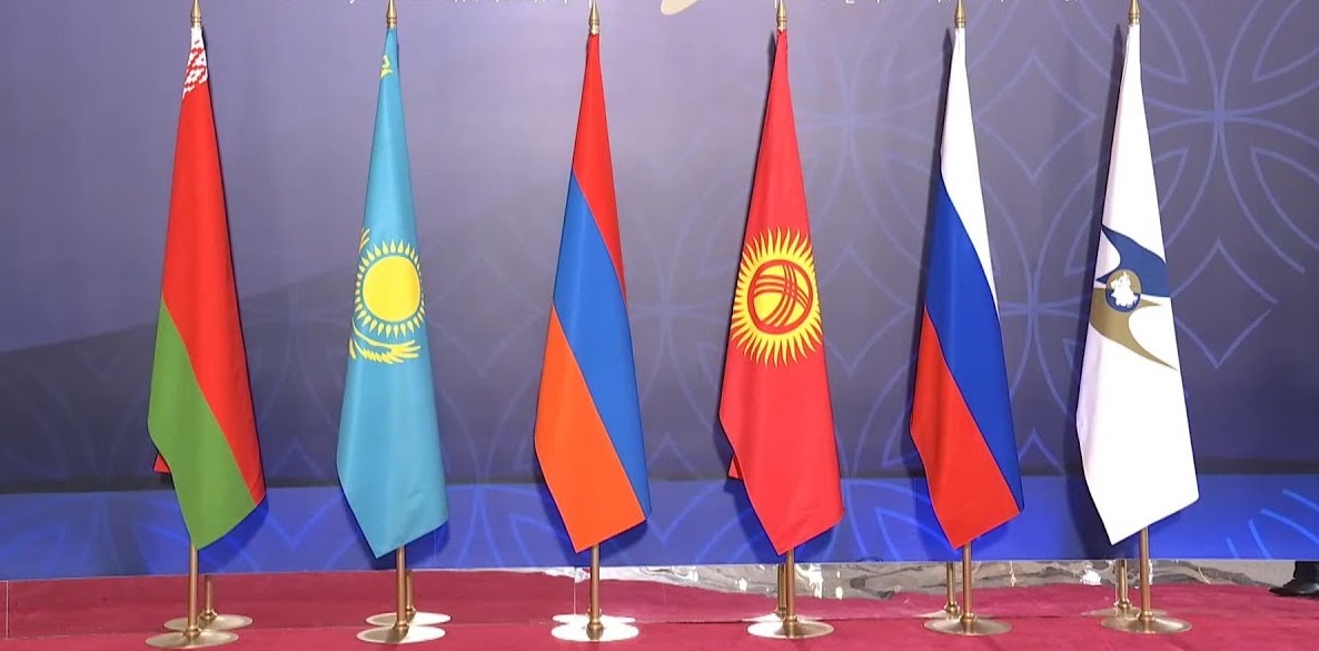 Segni che l’Armenia si dirige verso il divorzio dall’EAEU guidata dalla Russia, secondo un analista politico armeno