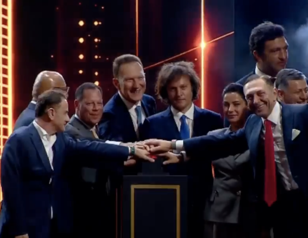 During the Trump Tower presentation in Tbilisi, government representatives and executives of companies involved in the project symbolically pressed a red button.