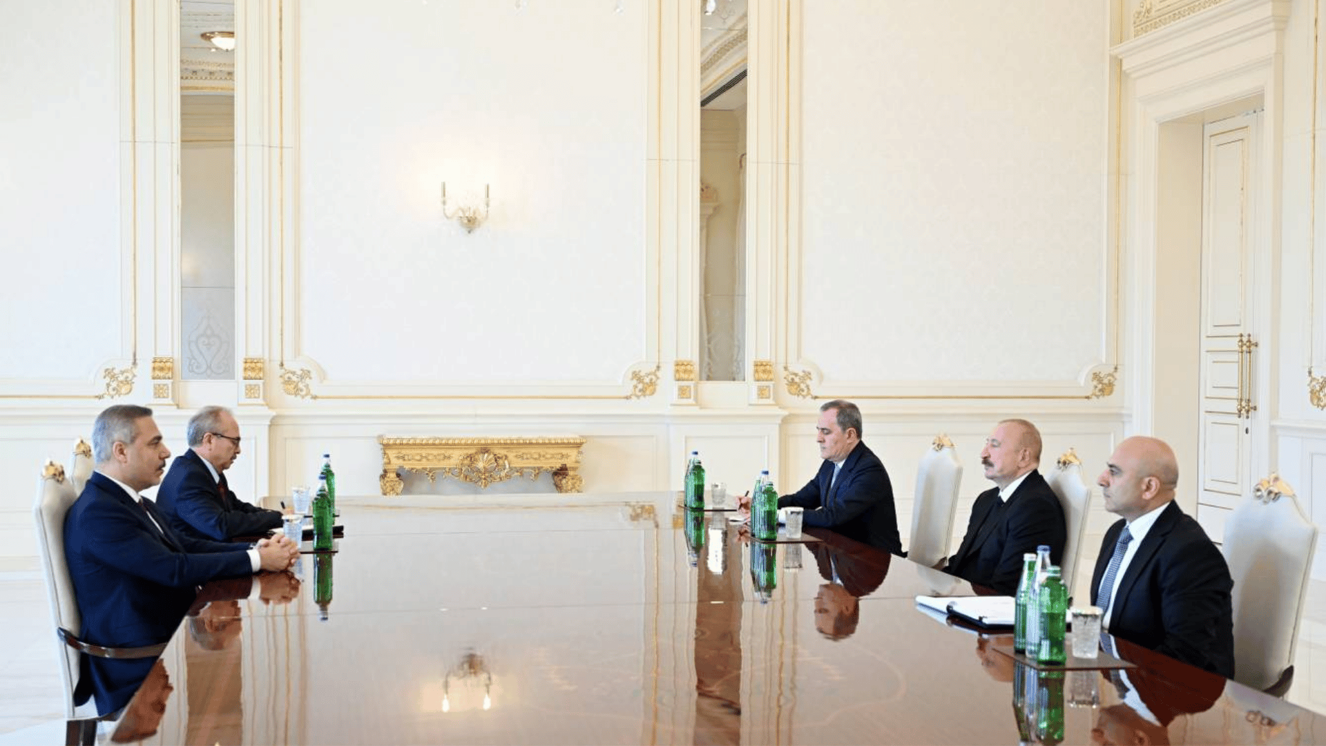 Il ministro degli Affari Esteri turco visita Baku per colloqui su energia, pace e sicurezza regionale