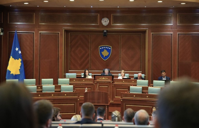 Kosovo: Oggi riprende la costituzione del Parlamento dopo oltre un mese di blocco