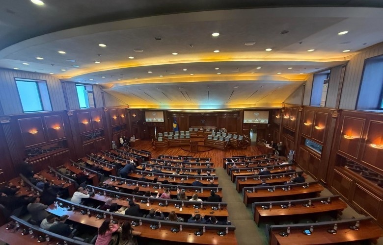 Kosovo: l'assemblea elegge oggi i vicepresidenti; LVV: votiamo Vlora Çitaku e Kujtim Shala; PDK: non prendiamo parte, attendiamo la Corte Costituzionale