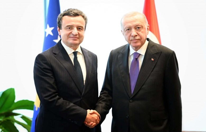 Kurti incontra Erdogan a New York: la sentenza dell'Aia sugli ex capi dell'UÇK