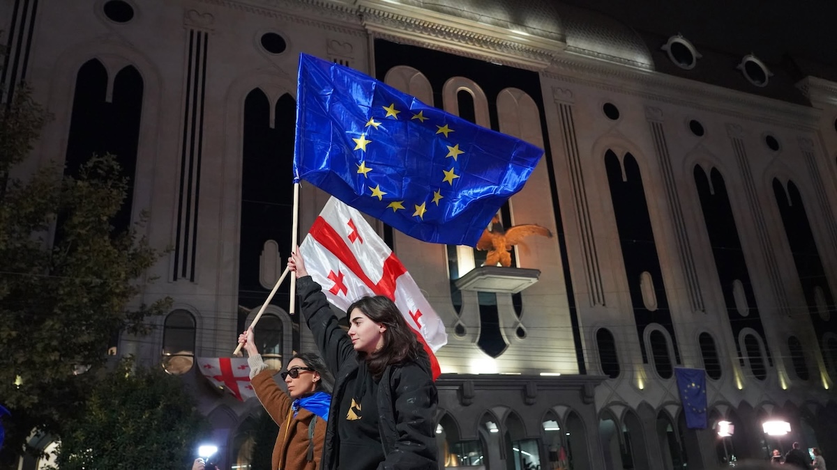 L’UE si prepara ad espandersi senza la Georgia: cosa significa lo status di candidato sulla carta