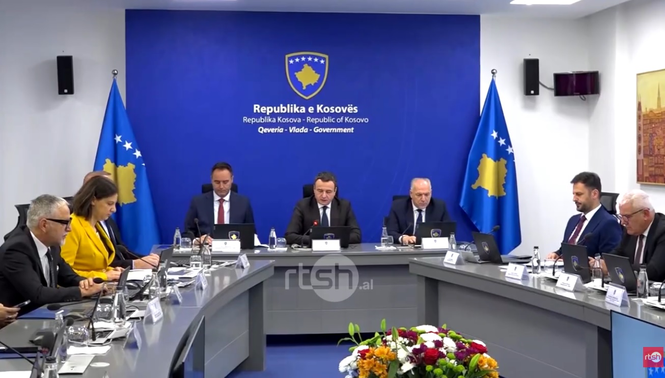 Appello contro la decisione del Tribunale Speciale per il Kosovo: il governo del Kosovo crea un gruppo di lavoro per sostenere gli ex capi della UÇK