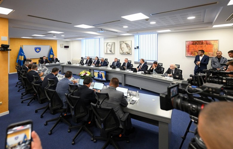Governo del Kosovo riunito oggi: all’ordine del giorno 10 punti