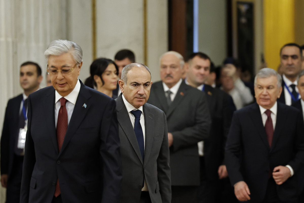 Il blocco guidato dalla Russia dell'Unione Economica Eurasiatica avverte l'Armenia di possibili pesanti colpi all'economia