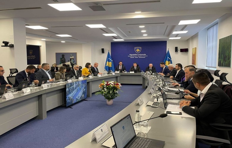Il governo del Kosovo costituisce un gruppo di lavoro per sostenere gli ex capi dell'UÇK nell'Appello