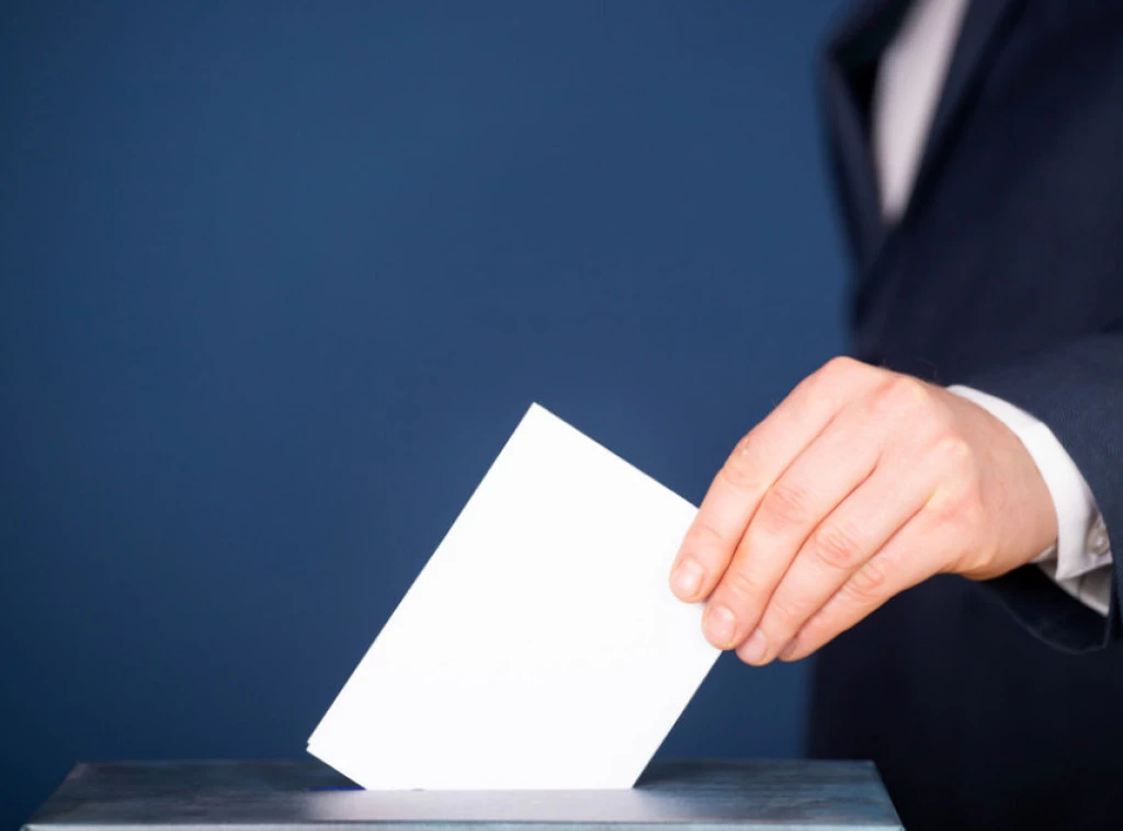 In Serbia inizia il silenzio elettorale: il 25 ottobre si vota per il nuovo Parlamento