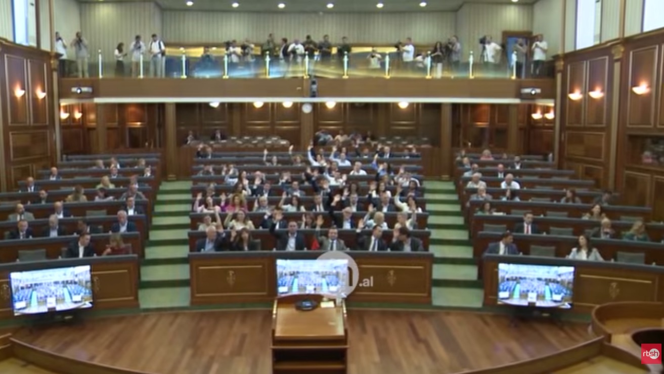 Kurti ottimista sull’elezione del presidente; Leader di Vetëvendosje: fine settimana decisiva per i colloqui, contatti avviati